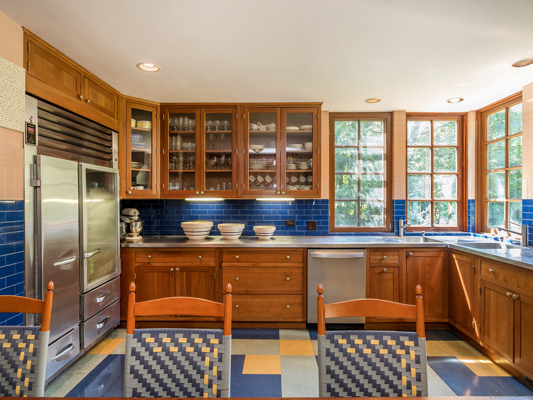 28 West Chestnut Hill Road