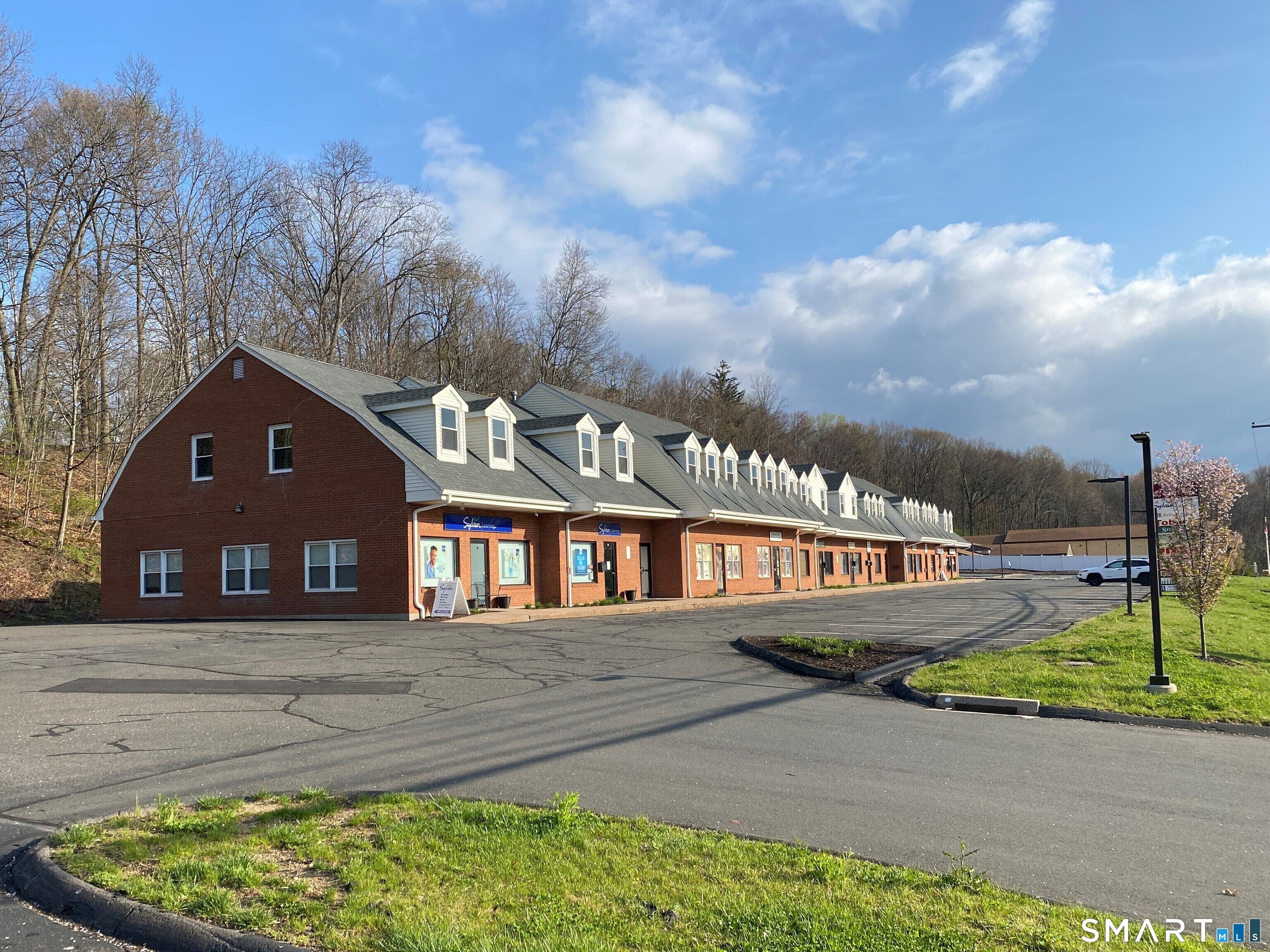 95-127 Fenn Road 121F