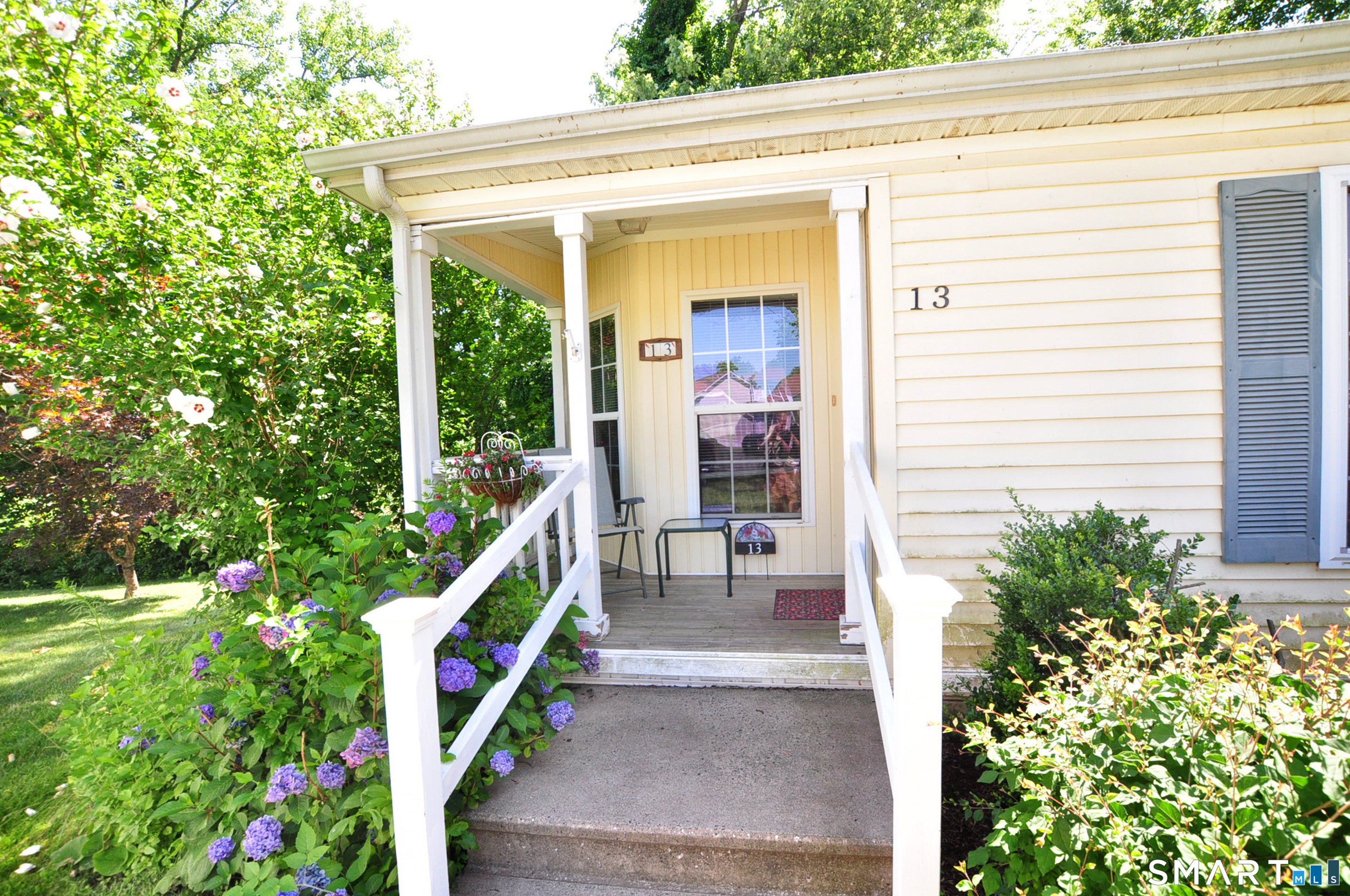 13 Laurel Circle