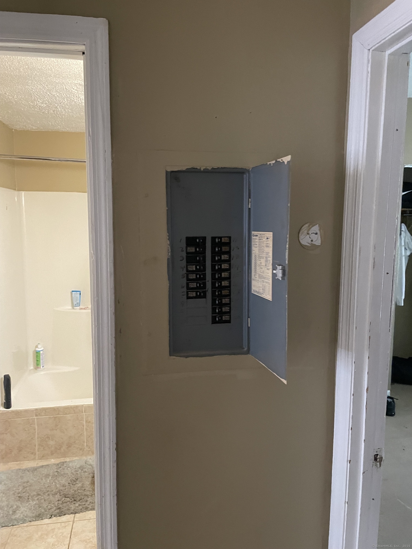 379 Woodland Street #APT 2C, Hartford, Connecticut image 13
