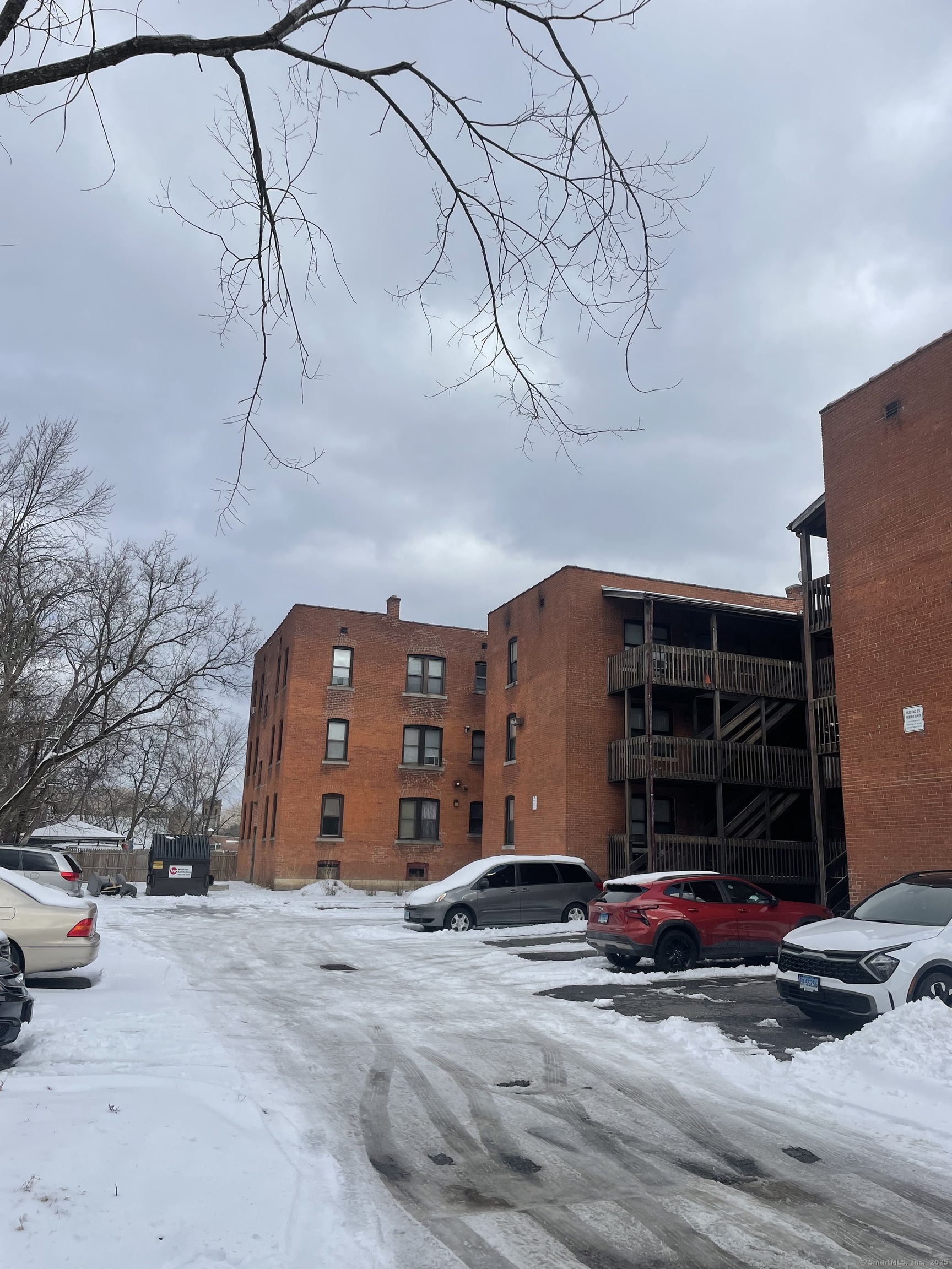 379 Woodland Street #APT 2C, Hartford, Connecticut image 4