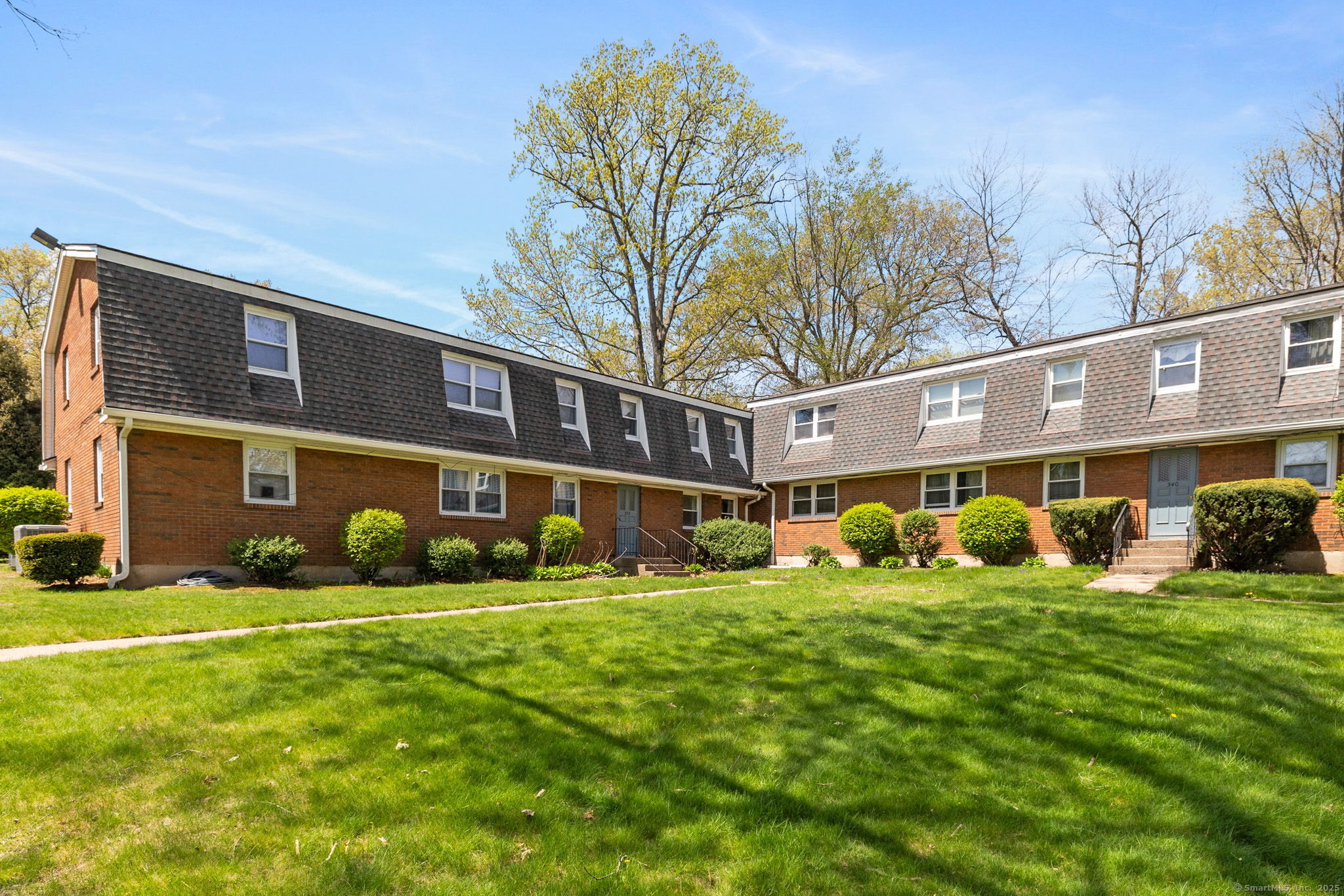 339 Dunfey Lane #APT B, Windsor, Connecticut image 1