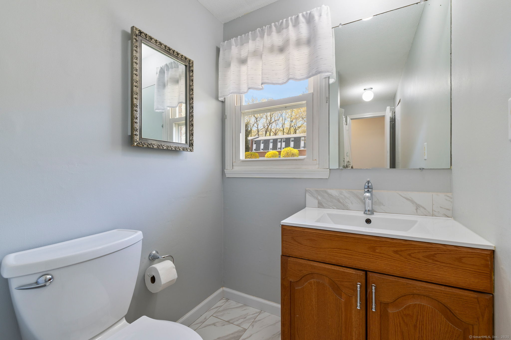339 Dunfey Lane #APT B, Windsor, Connecticut image 20