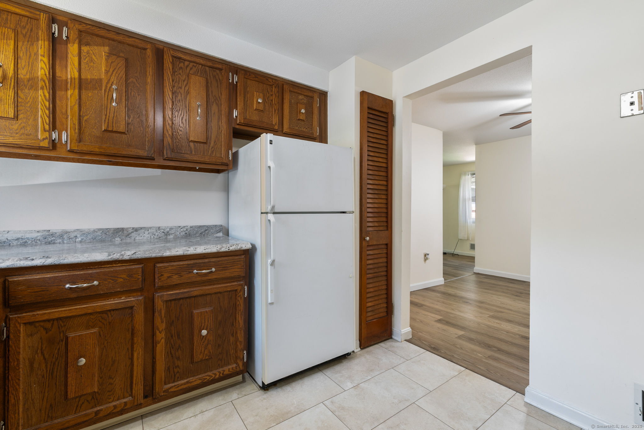 339 Dunfey Lane #APT B, Windsor, Connecticut image 18