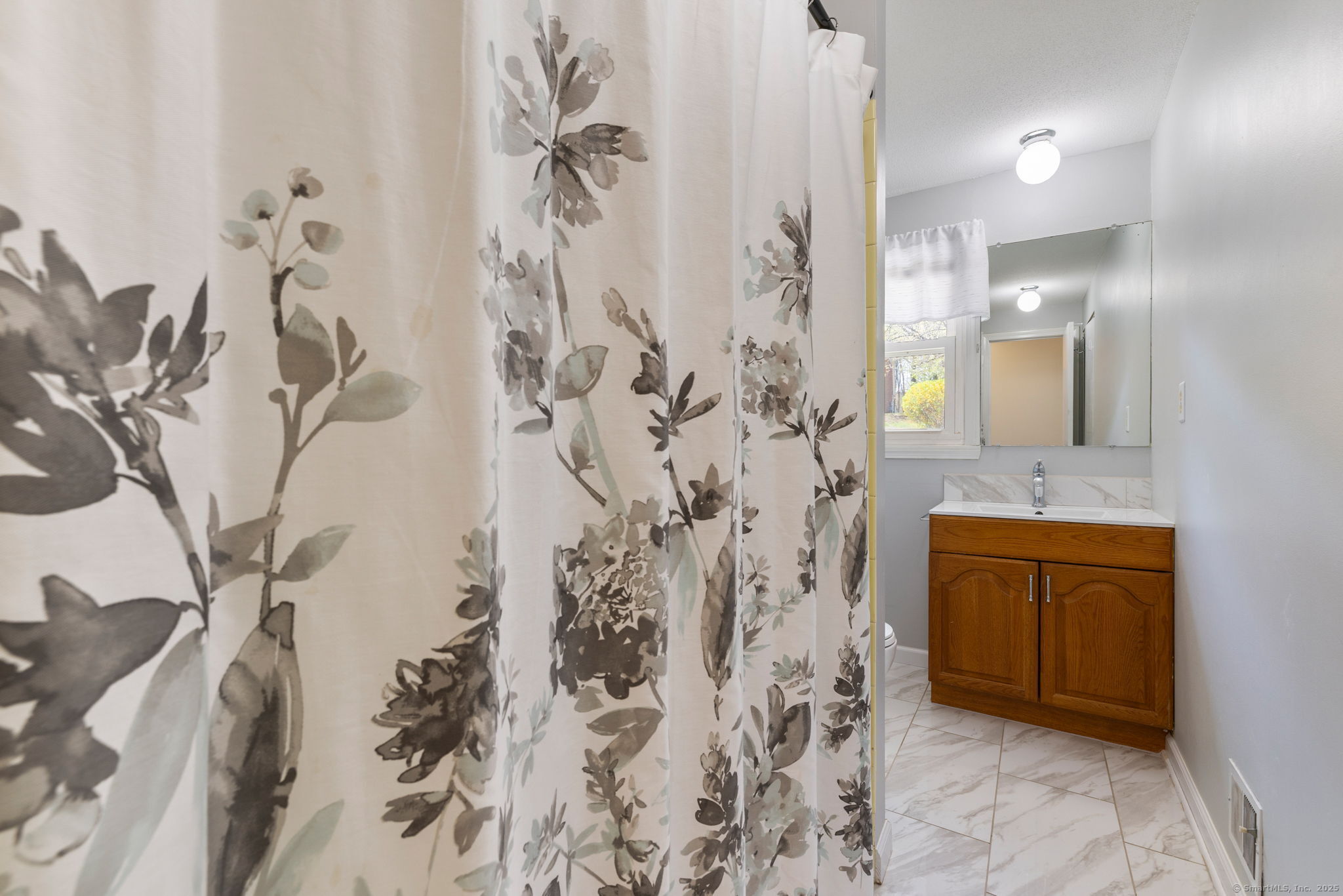 339 Dunfey Lane #APT B, Windsor, Connecticut image 19