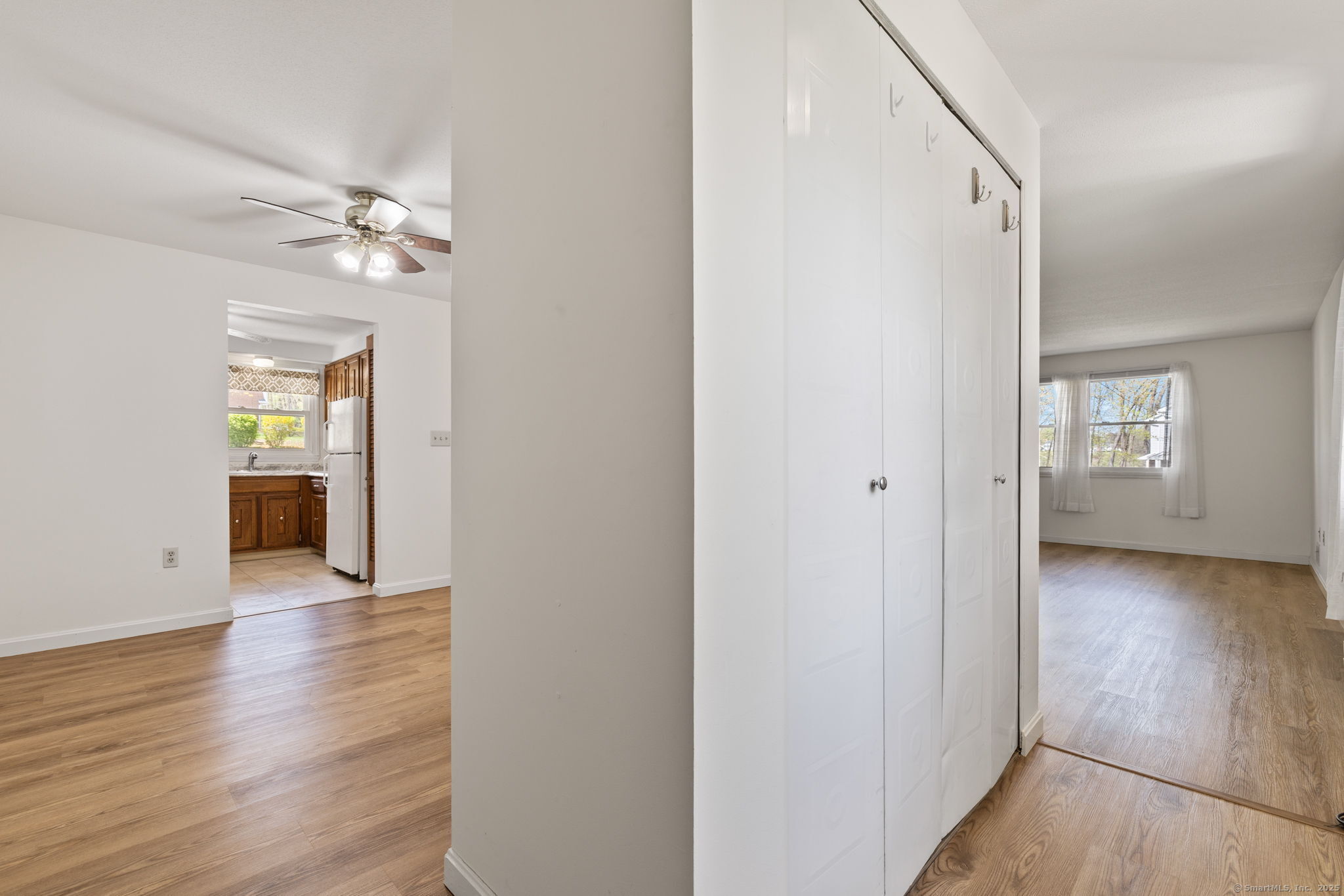 339 Dunfey Lane #APT B, Windsor, Connecticut image 6