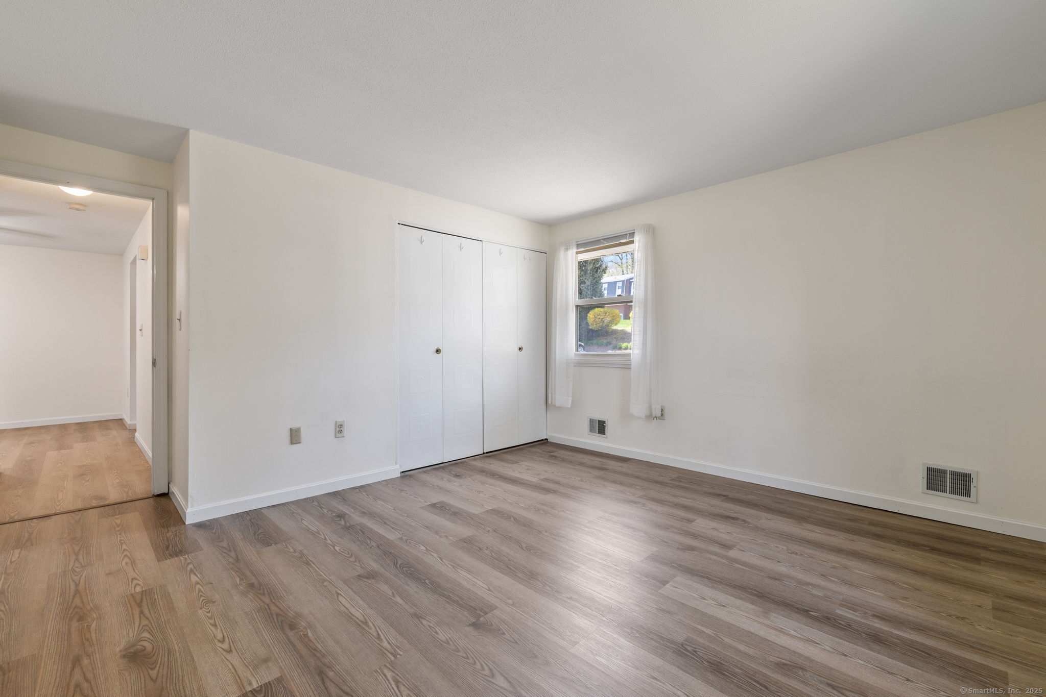 339 Dunfey Lane #APT B, Windsor, Connecticut image 12