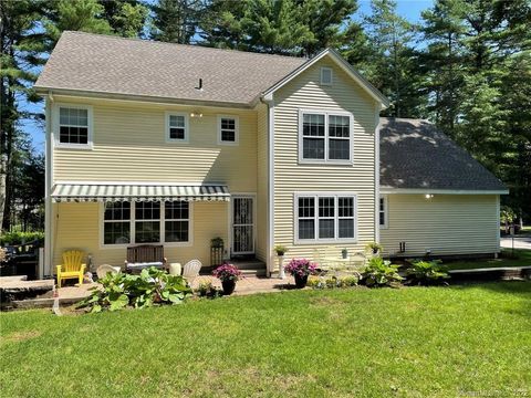 A home in Griswold