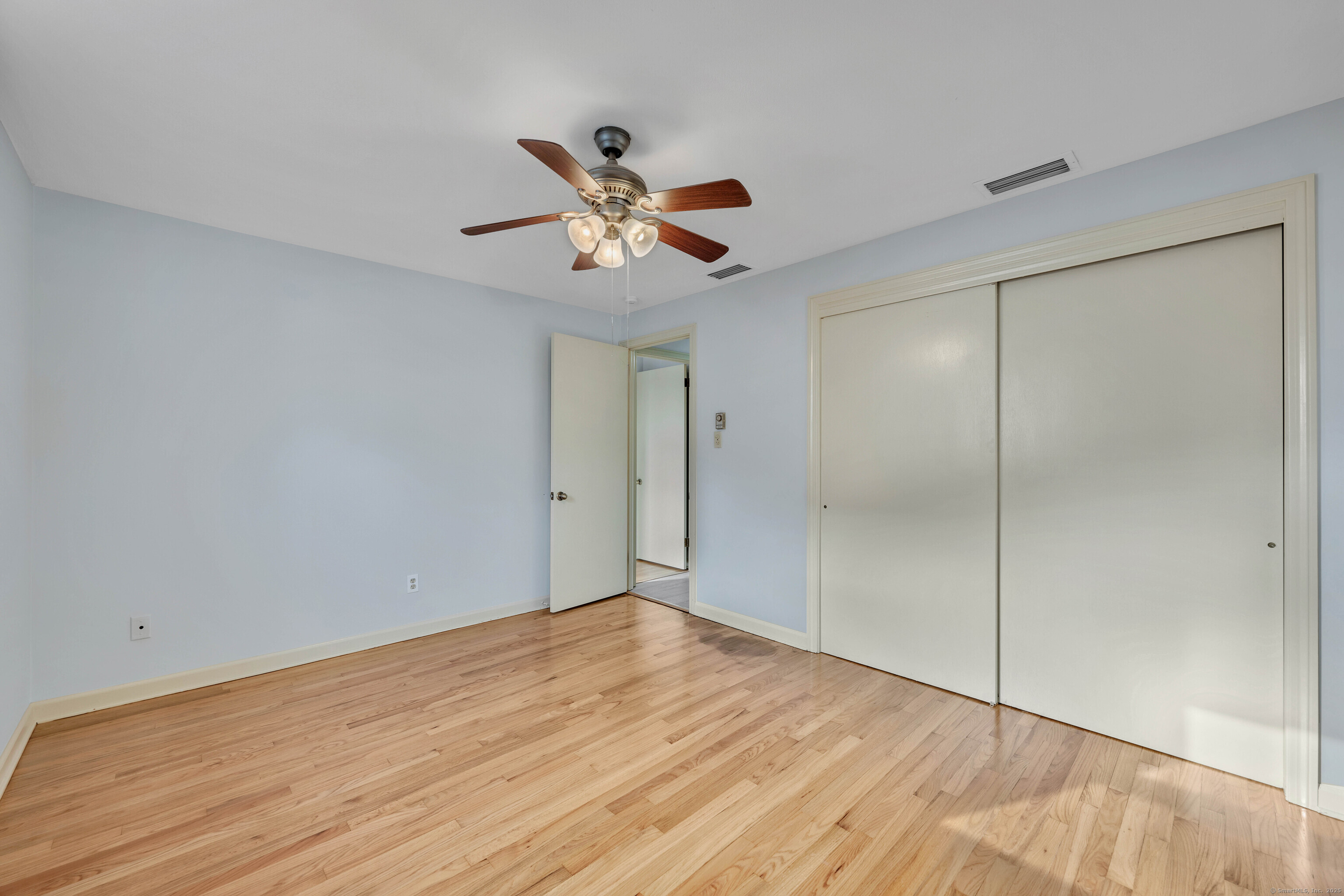 30 Earl Street, Bristol, Connecticut image 16