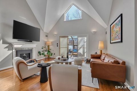 41 Timberwood Road 41 West Hartford CT 06117