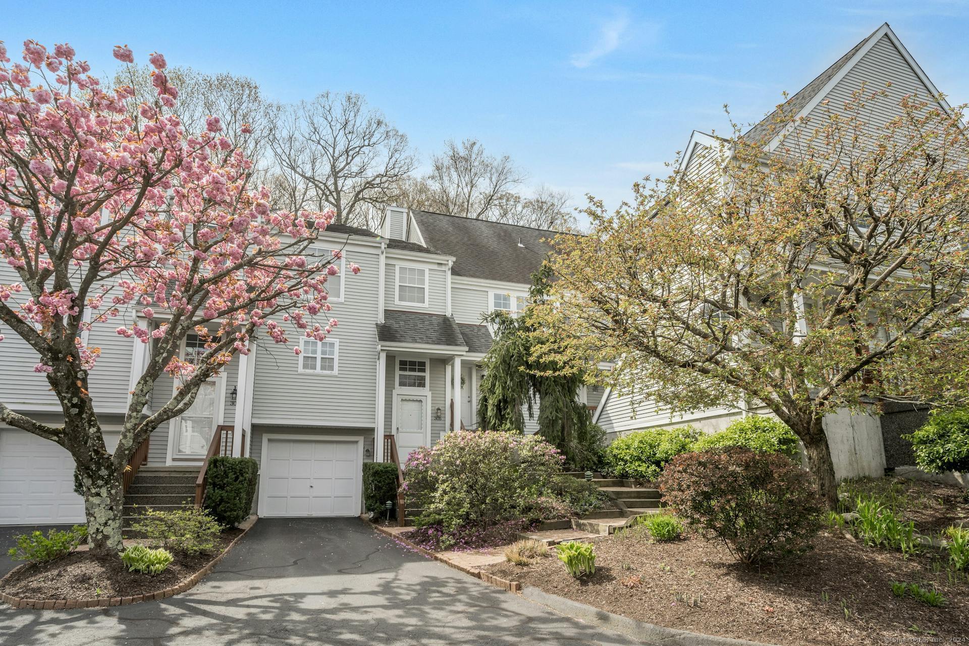 Property for Sale at 304 Foxboro Drive 304, Norwalk, Connecticut - Bedrooms: 2 
Bathrooms: 2 
Rooms: 5  - $585,000