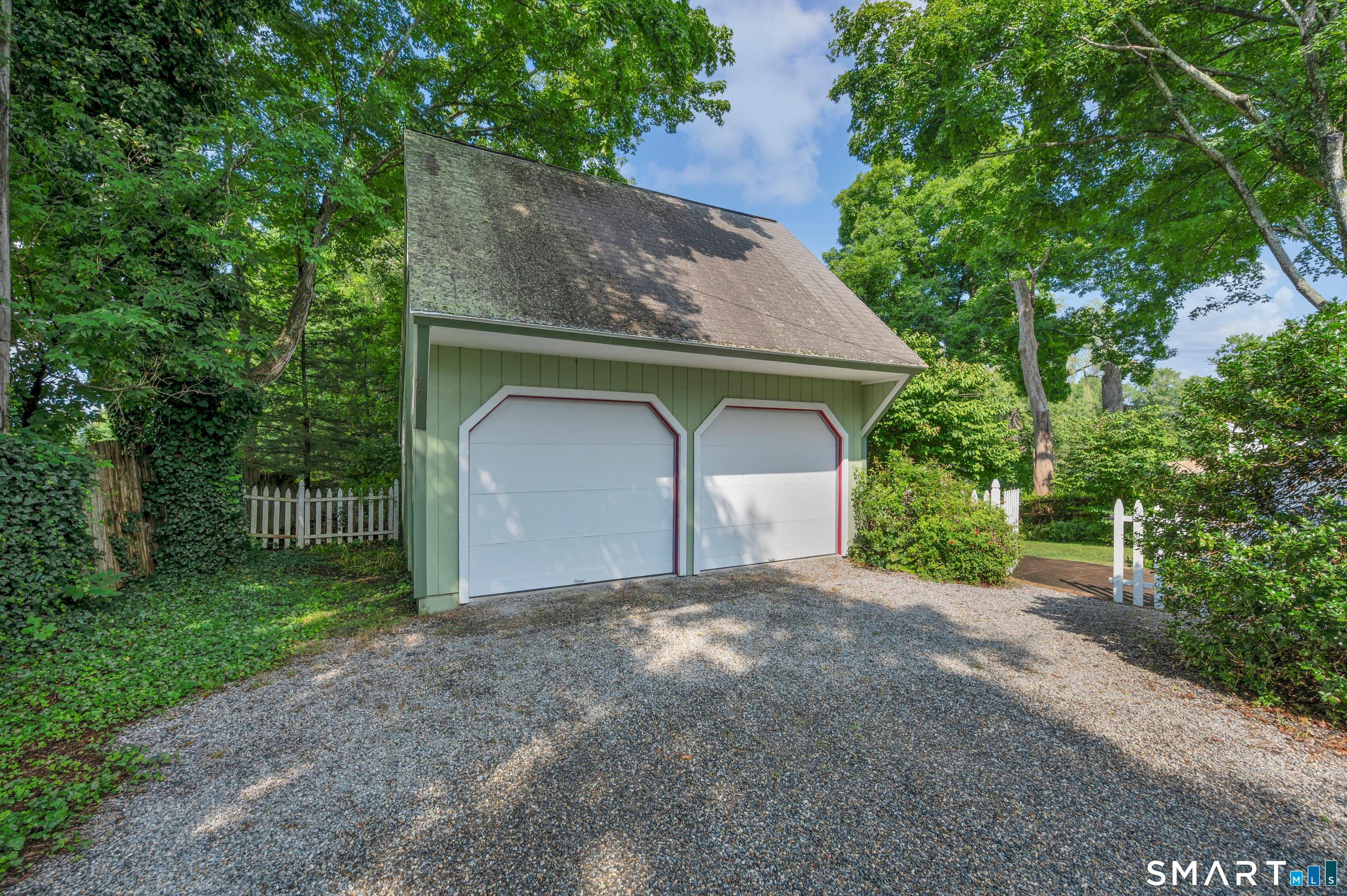 11 Plains Road