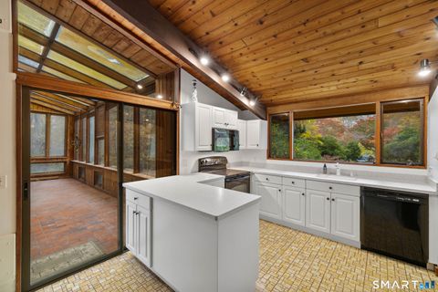 Tiny photo for 16 Longview Avenue, Waterford, CT 06385 (MLS # 24147075)