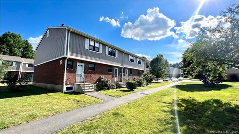 Photo of 315 Hampton Court #315, Newington, CT 06111 (MLS # 24098779)