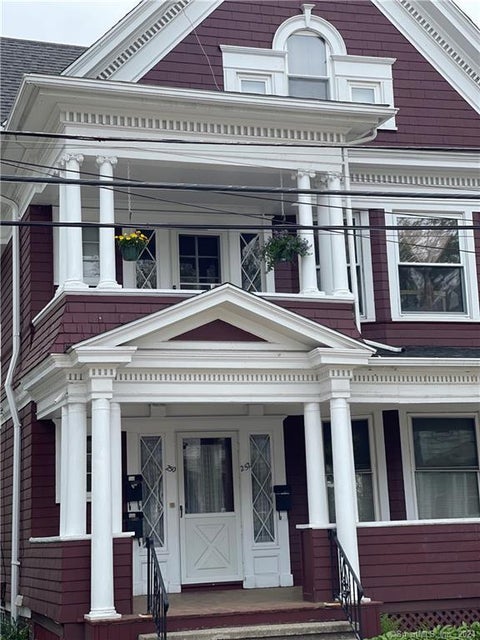 Multifamily For Rent - 250 Willow Street #2<br/> New Haven, CT 06511