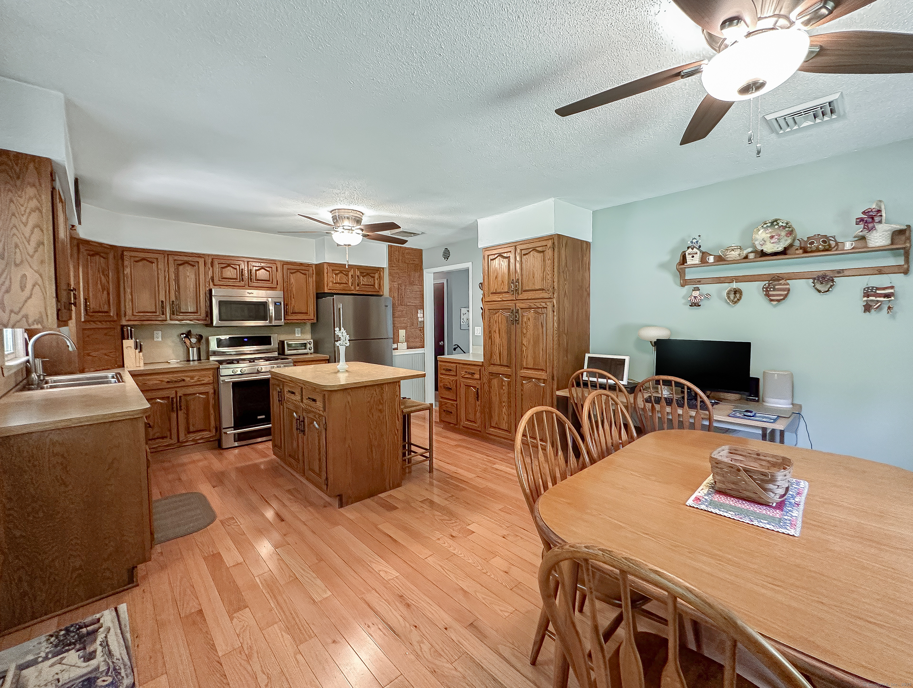2 Brookwood Court