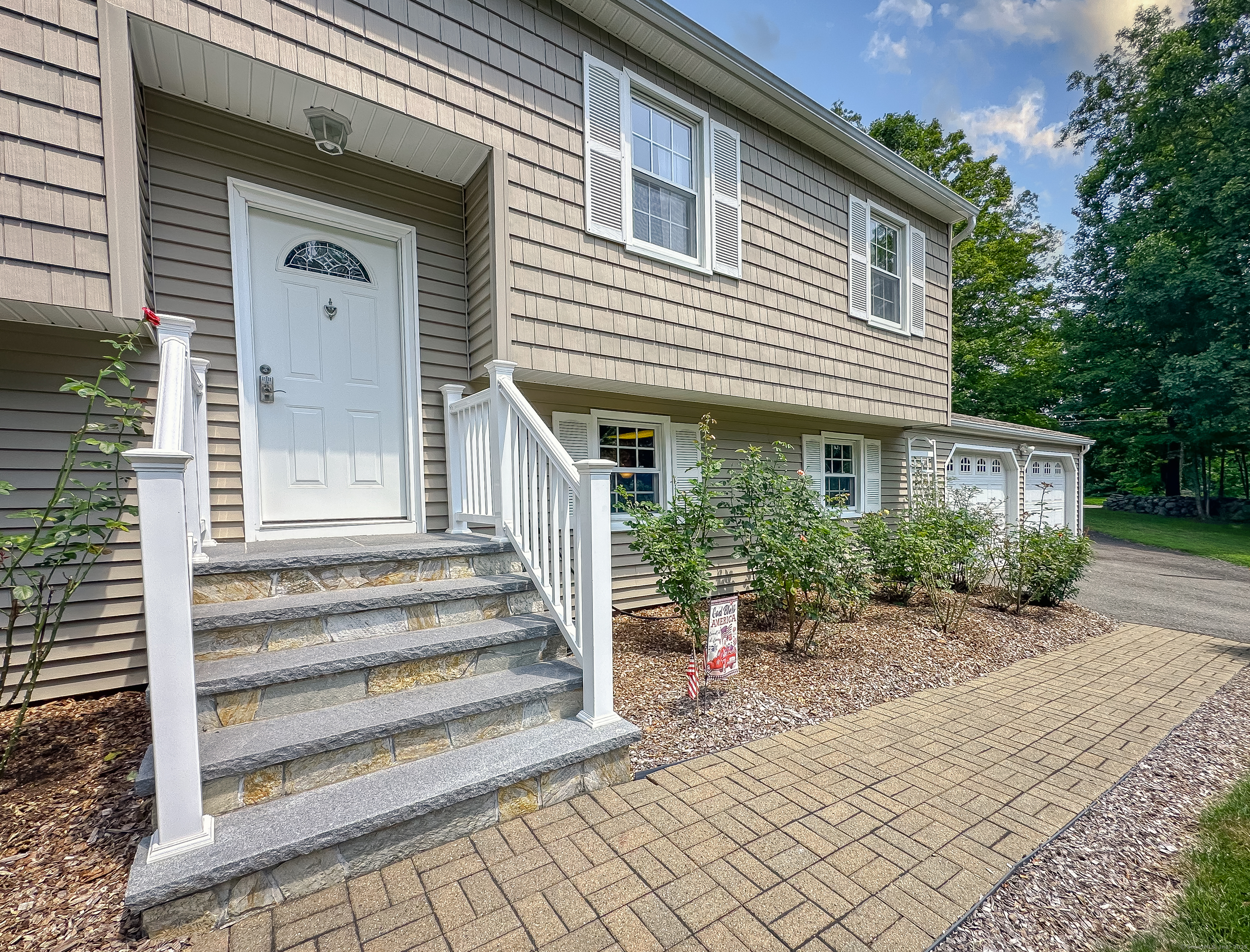 2 Brookwood Court