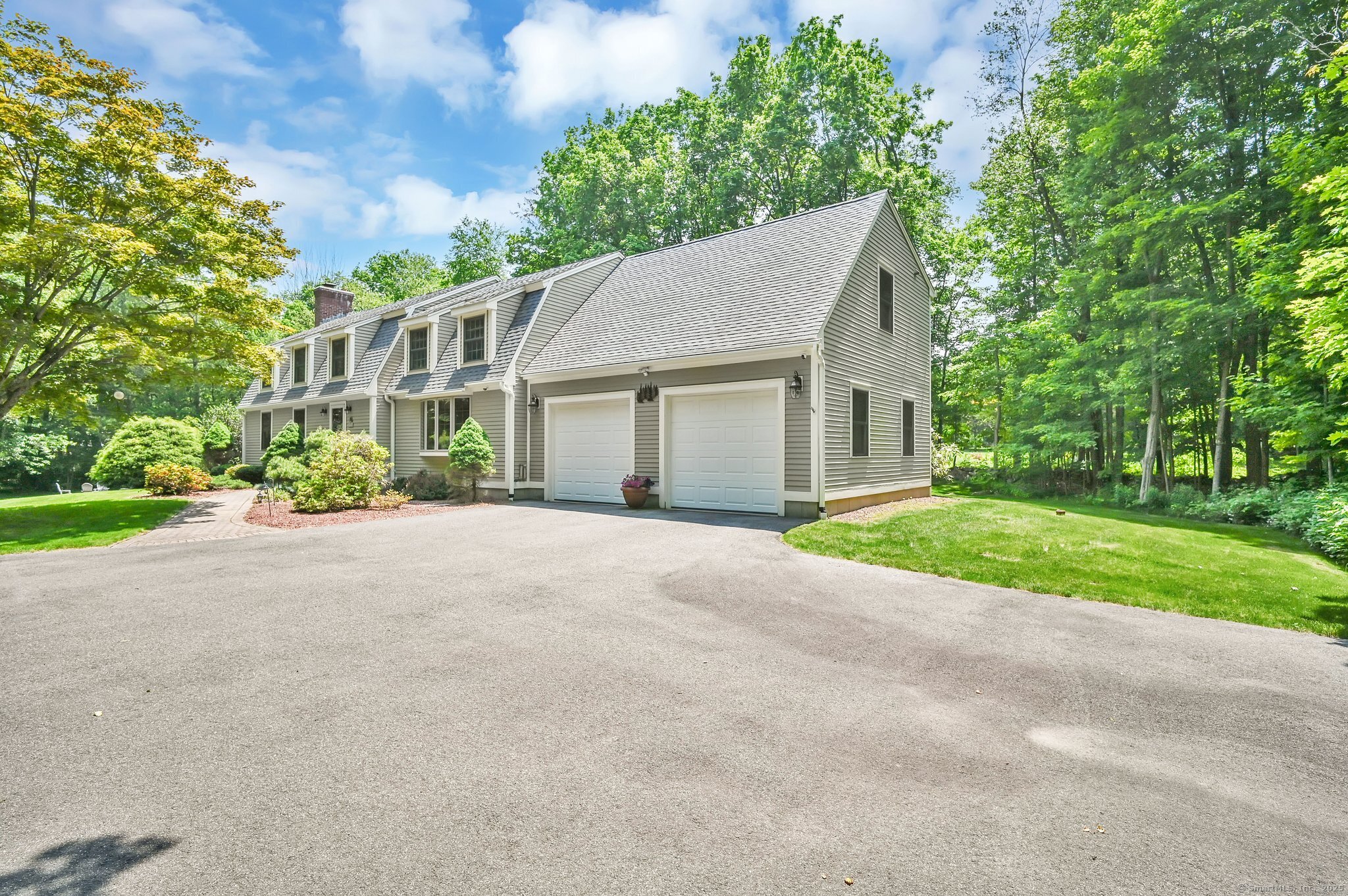 373 Broad Way
