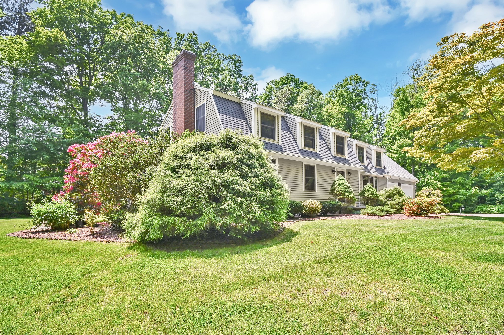 373 Broad Way