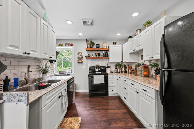 38 Cedar Lane
