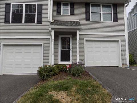 Condo For Rent - 6 Barnum Court #6<br/> Bethel, CT 06801