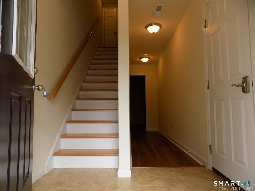 6 Barnum Court 6