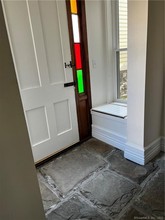 Stonington, Connecticut 06378, United States, 2 Bedrooms Bedrooms, ,2 BathroomsBathrooms,Residential,Pending,138211