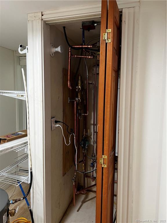 Stonington, Connecticut 06378, United States, 2 Bedrooms Bedrooms, ,2 BathroomsBathrooms,Residential,Pending,138211