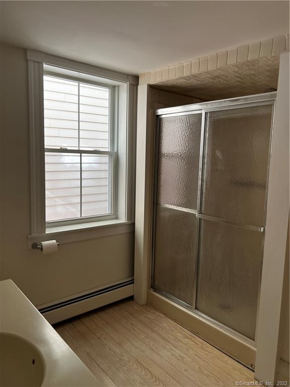 Stonington, Connecticut 06378, United States, 2 Bedrooms Bedrooms, ,2 BathroomsBathrooms,Residential,Pending,138211