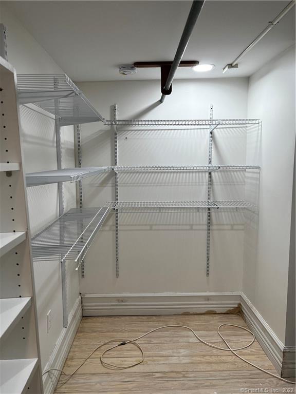 Stonington, Connecticut 06378, United States, 2 Bedrooms Bedrooms, ,2 BathroomsBathrooms,Residential,Pending,138211