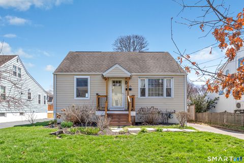 Photo of 855 Riverside Drive, Fairfield, CT 06824 (MLS # 24166094)