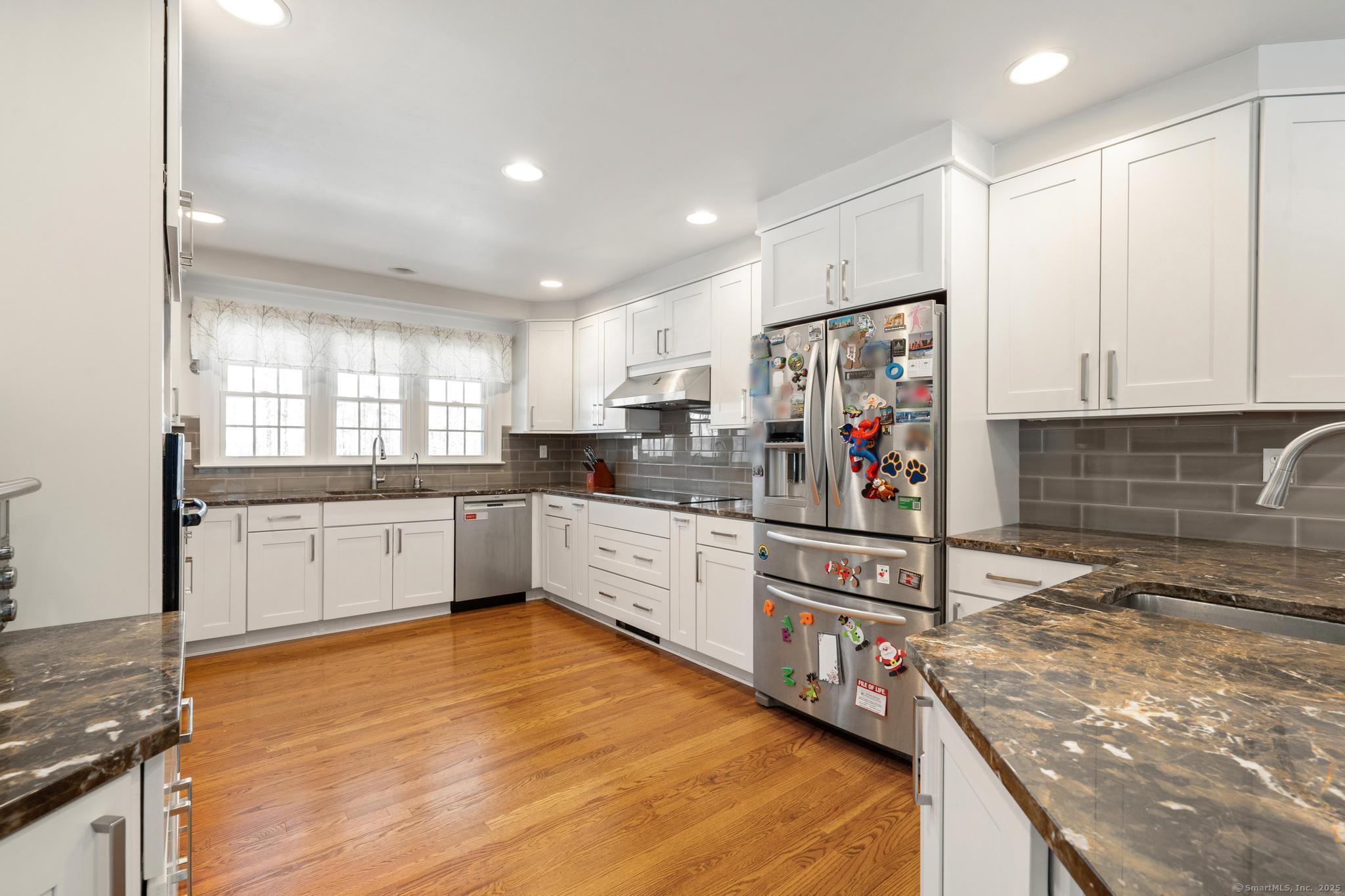 3 High Ridge Grove, Brookfield, Connecticut image 14