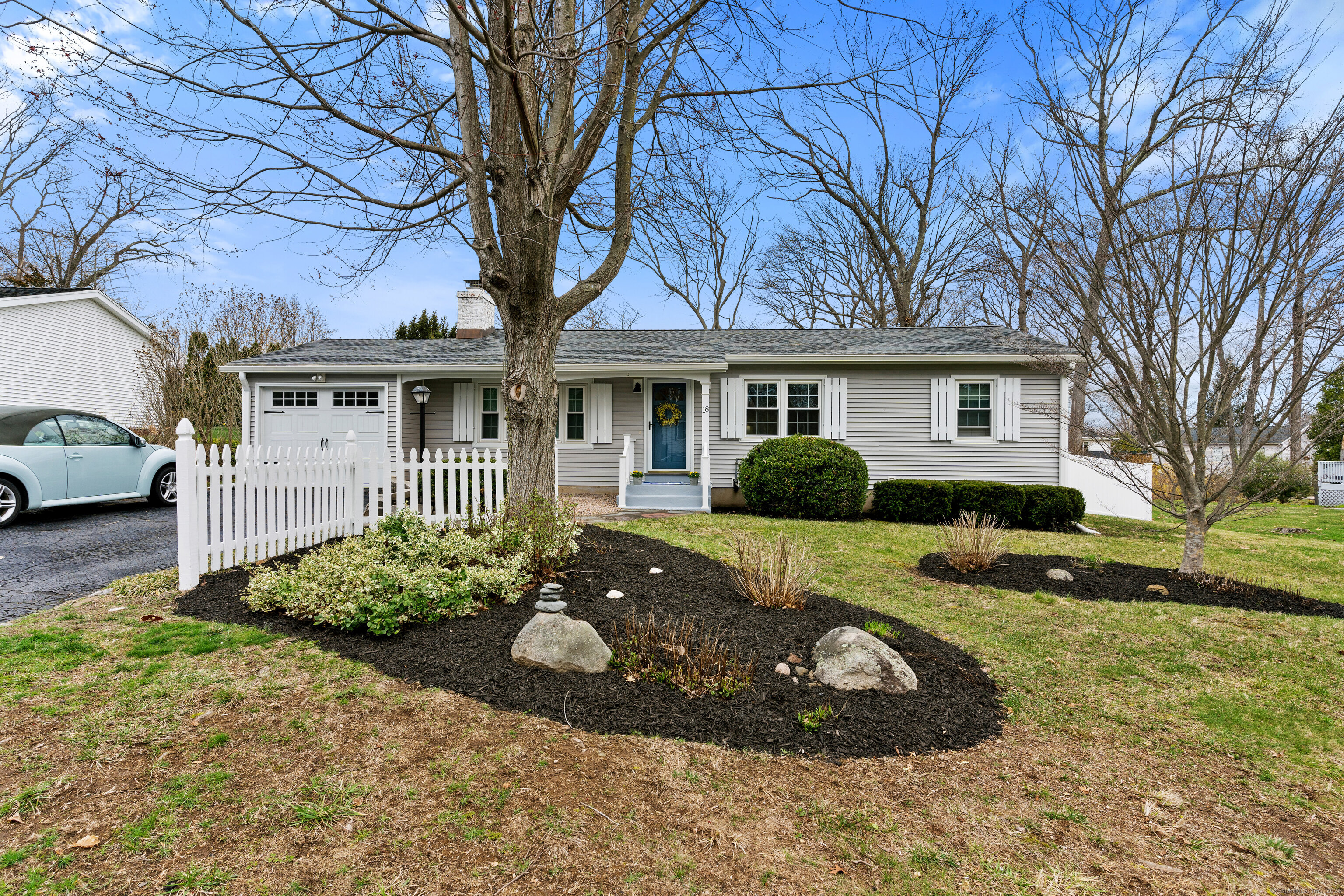 18 Woodvale Road, Branford, Connecticut image 1