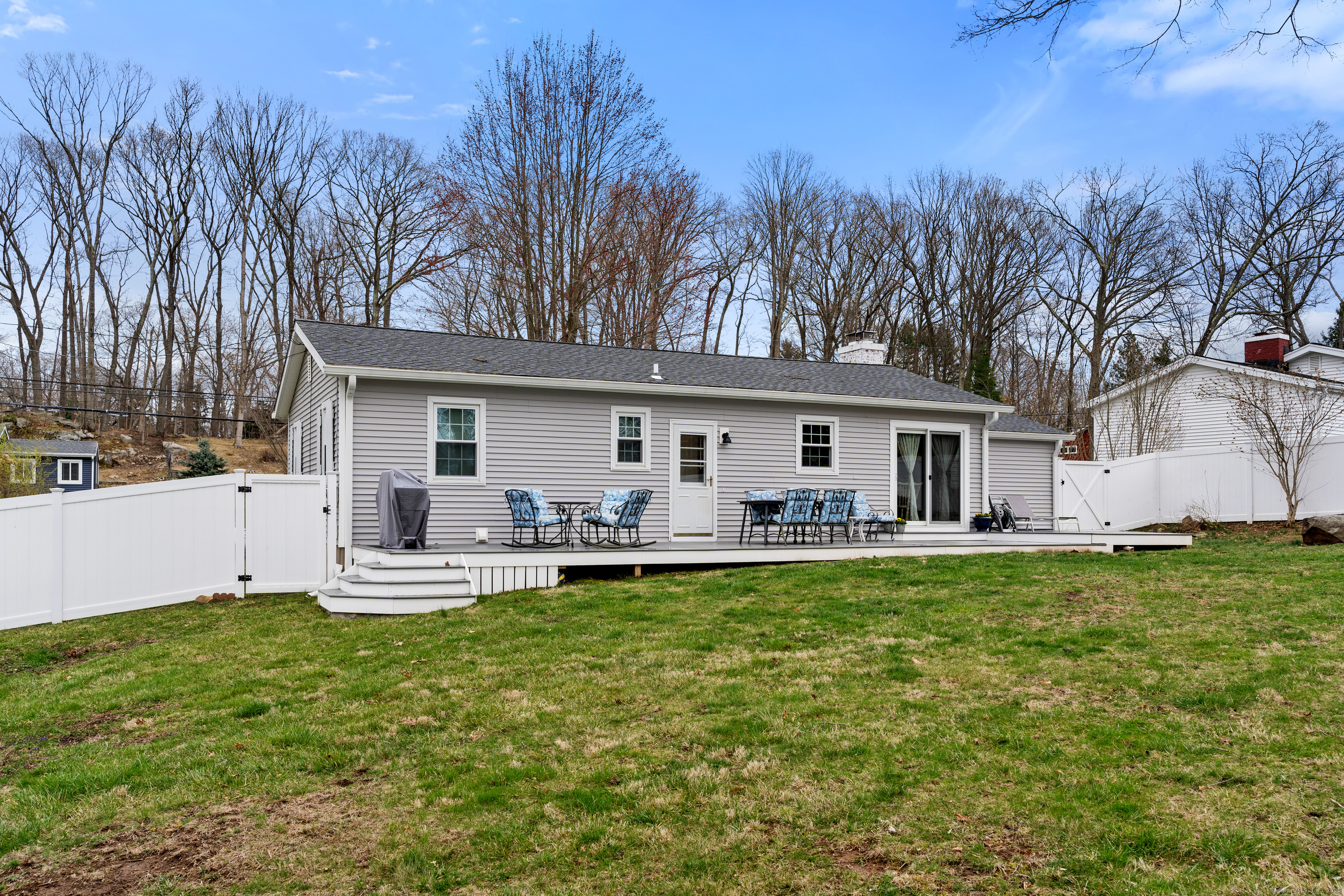 18 Woodvale Road, Branford, Connecticut image 32