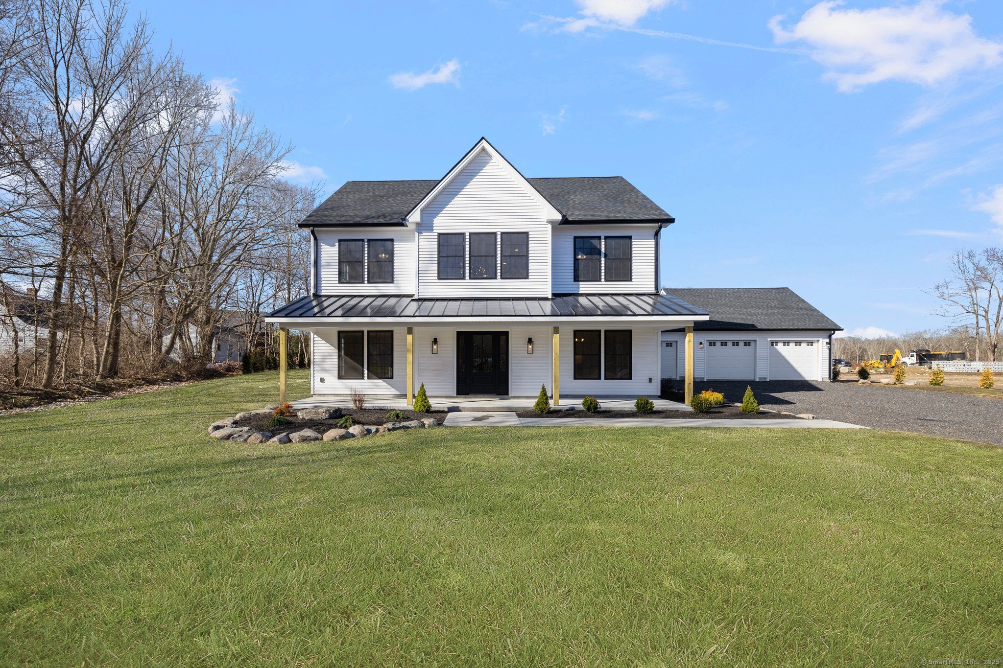 Moosup Pond Road, Plainfield, Connecticut - 4 Bedrooms  
3 Bathrooms  
7 Rooms - 