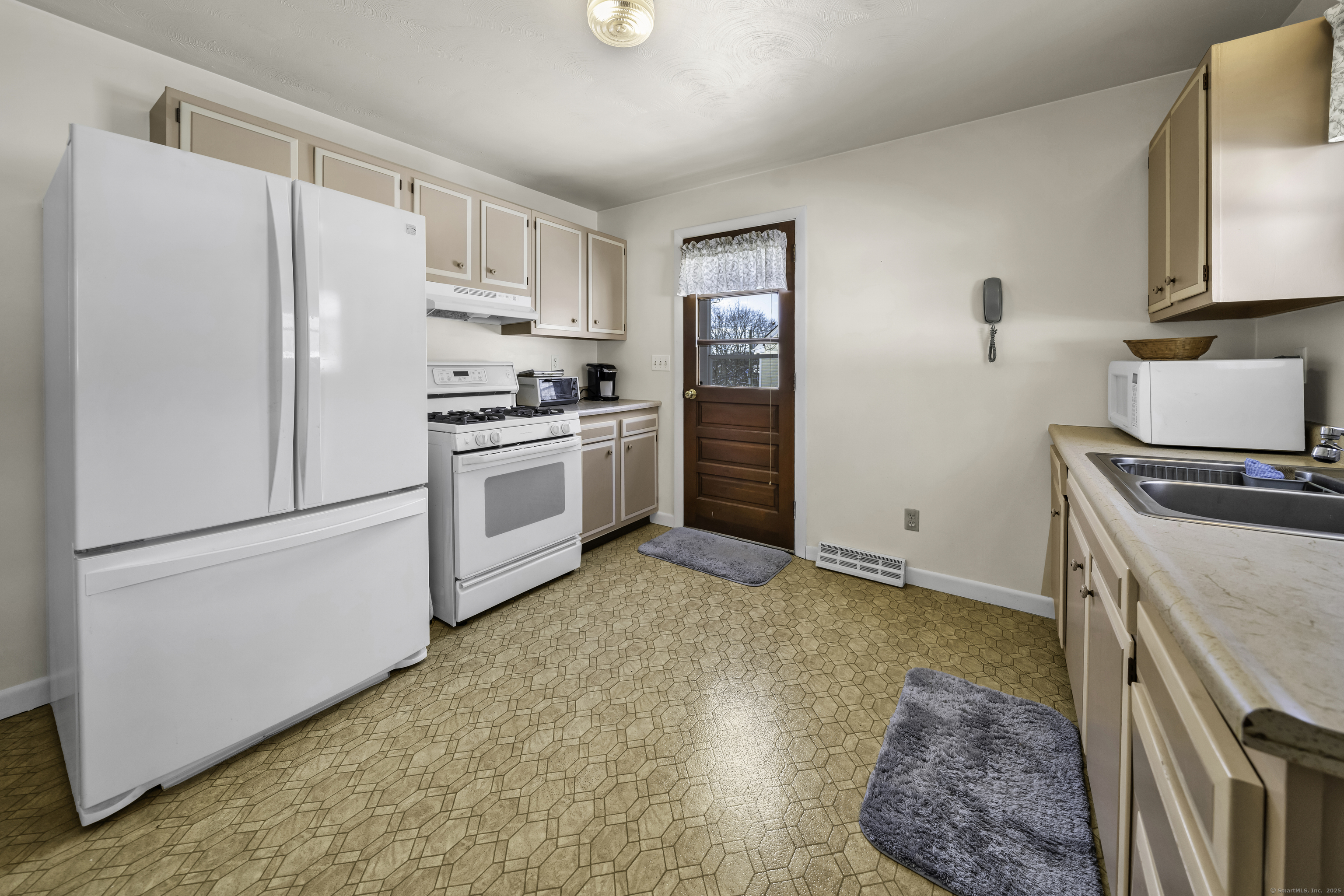 15 Hammer Place, Branford, Connecticut image 5