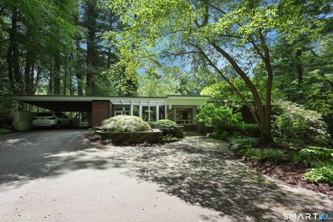 Photo of 3 Pheasant Hill, Farmington, CT 06032 (MLS # 24169619)