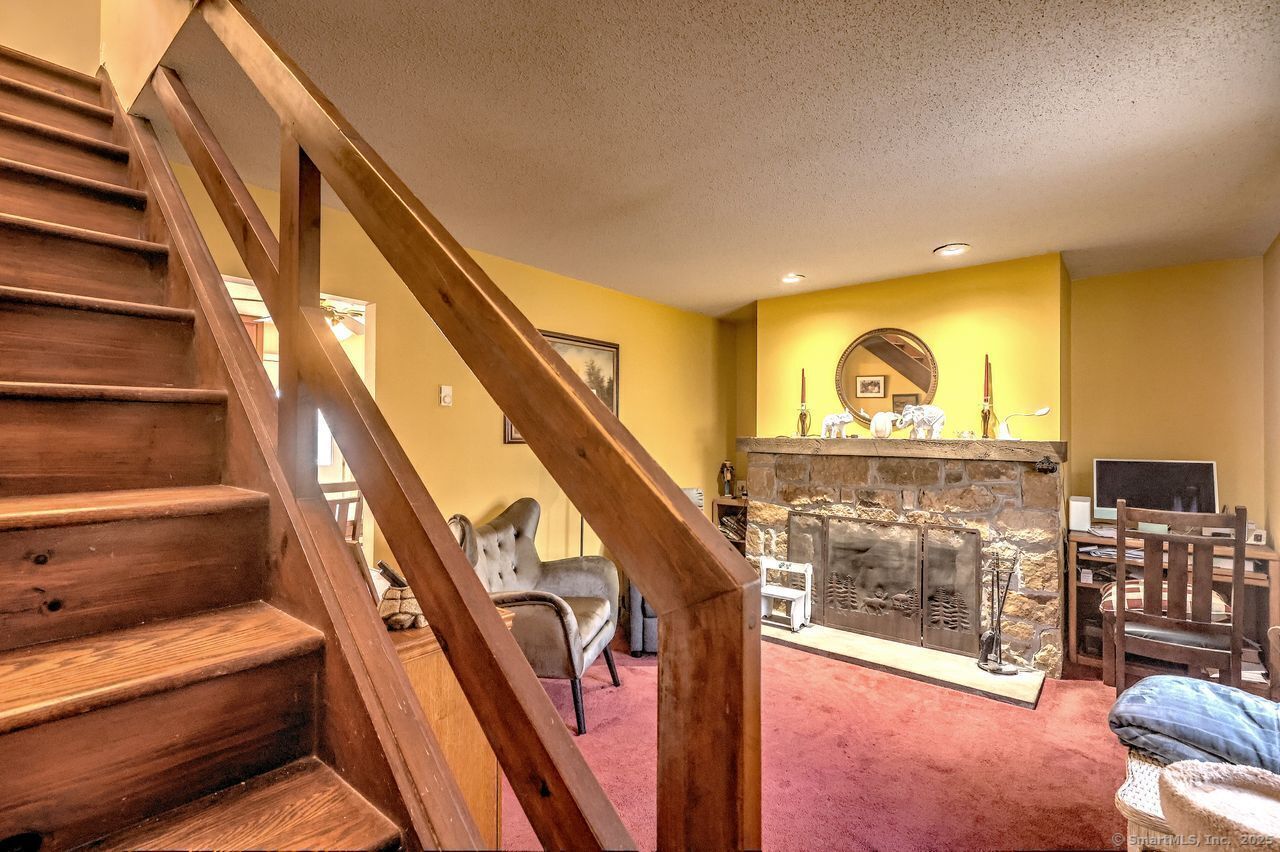 1069 Foxon Road, North Branford, Connecticut image 25