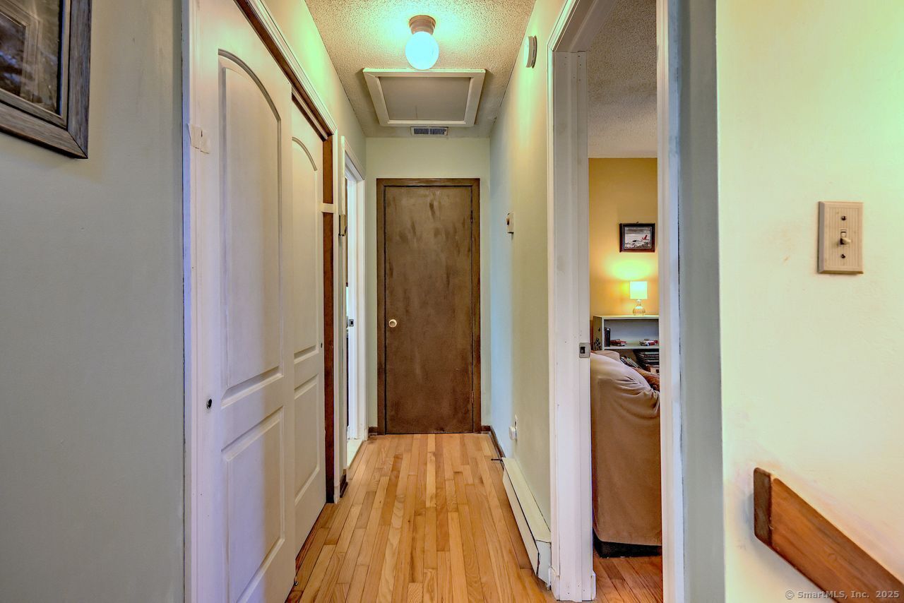1069 Foxon Road, North Branford, Connecticut image 30