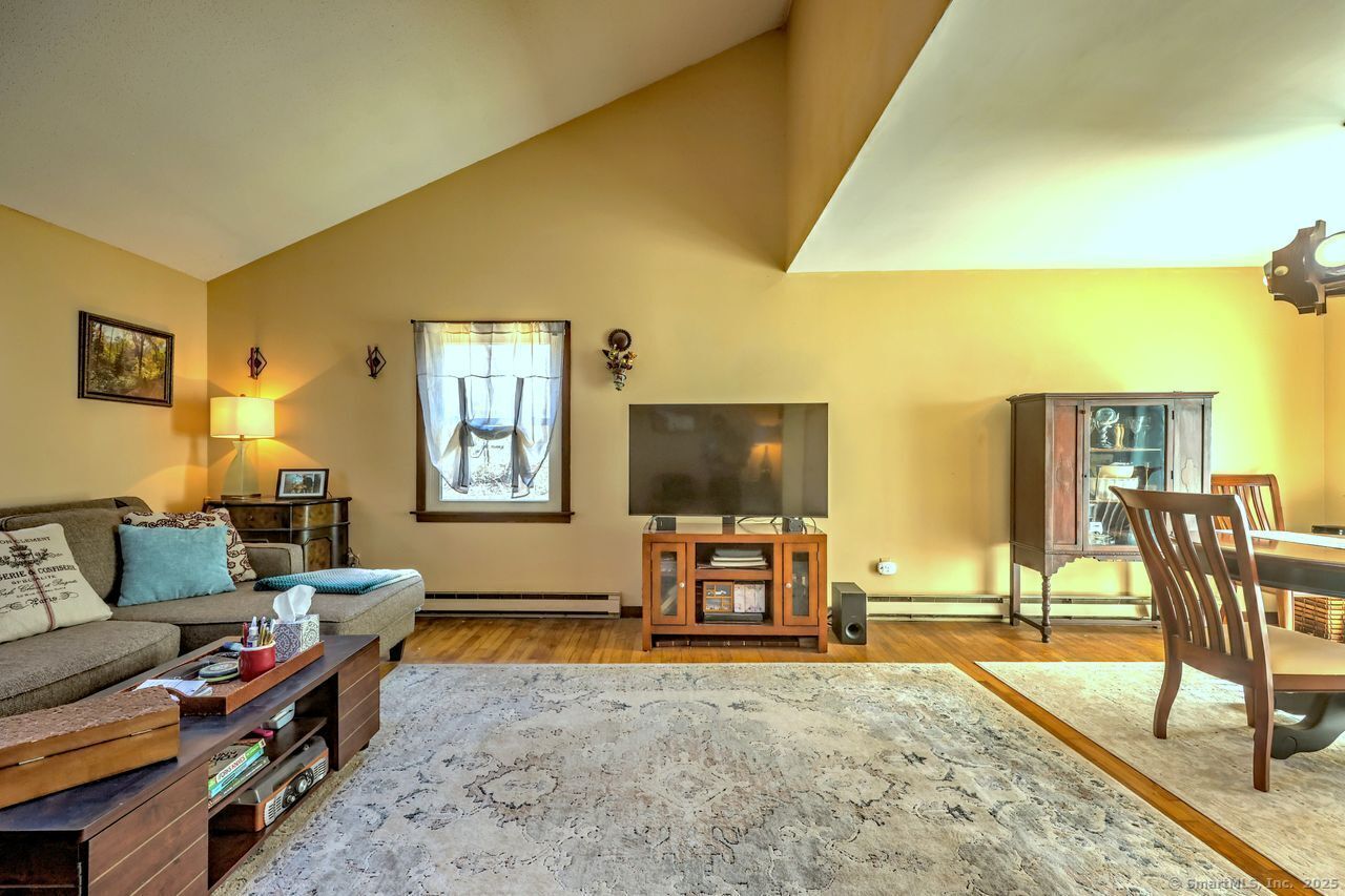 1069 Foxon Road, North Branford, Connecticut image 5