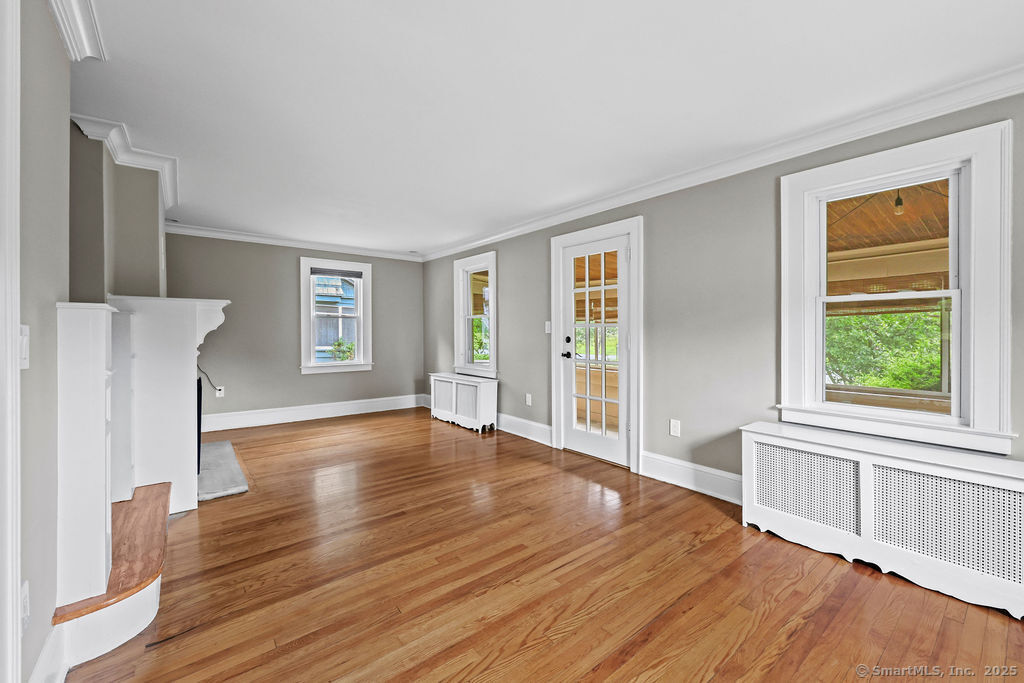 90 Farmington Avenue