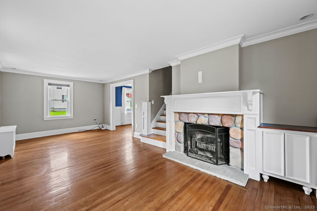 90 Farmington Avenue