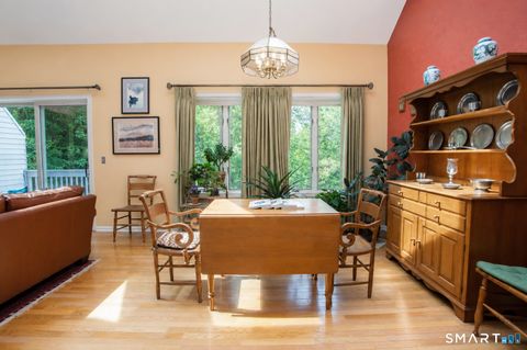 Tiny photo for 4 Camille Lane #4, Canton, CT 06019 (MLS # 24181811)