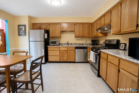 Tiny photo for 4 Camille Lane #4, Canton, CT 06019 (MLS # 24181811)