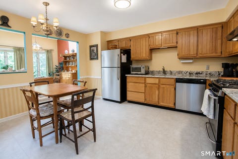 Tiny photo for 4 Camille Lane #4, Canton, CT 06019 (MLS # 24181811)