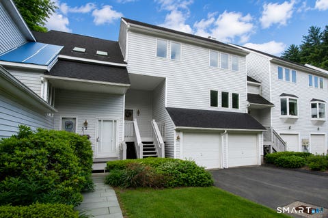 Condo For Sale - 4 Camille Lane #4<br/> Canton, CT 06019