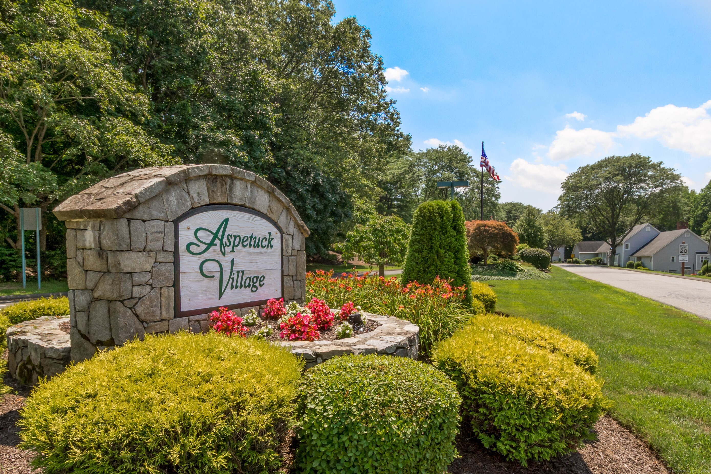 309 Aspetuck Trail 309