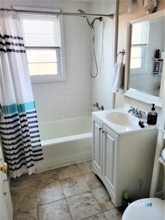 Stamford, Connecticut 06906, United States, 1 Bedroom Bedrooms, ,1 BathroomBathrooms,Residential,Pending,254840