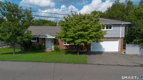 Photo of 81 Esther Avenue, Waterbury, CT 06708 (MLS # 24196898)