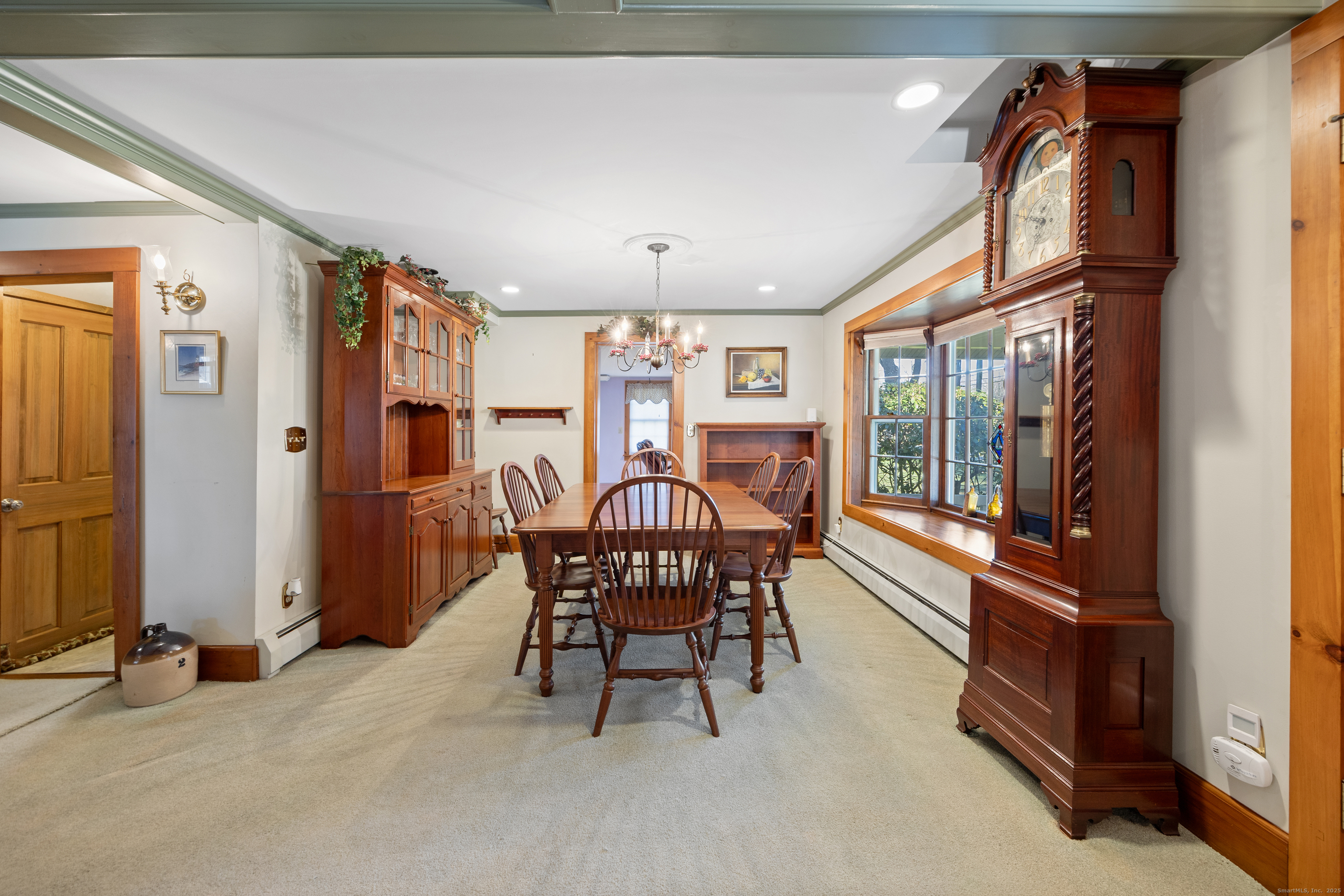 East Hampton, Connecticut 06424, United States, 4 Bedrooms Bedrooms, ,2 BathroomsBathrooms,Residential,Coming Soon,257492